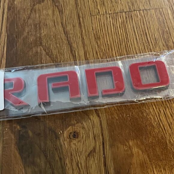 Chevrolet Silverado Red Line 3D Glass Red & Black Emblem NWT - Picture 2 of 8